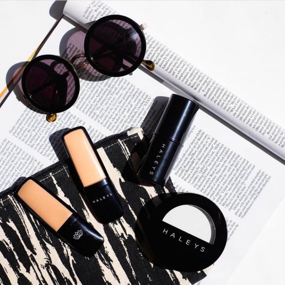 RE:TUNE Invisible Matte Blotting Powder - Picture 6 of 8